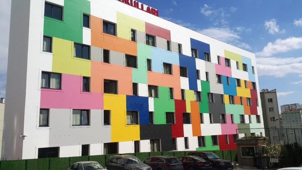 اجرای نمای ساختمان با فایبر سمنت رنگی